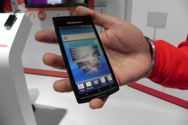 MWC 2011: Sony Ericsson Xperia Arc, bazat pe tehnologia Bravia (Video)