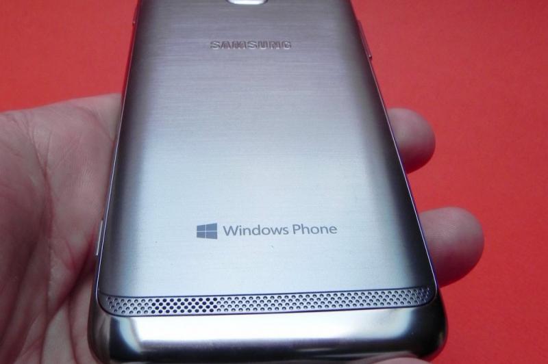 Review Samsung Ativ S: primul model Windows Phone 8 aduce un design foarte bun, dar și mici hibe (Video): 05_samsung_ativ_s_review_mobilissimo_ro.jpg