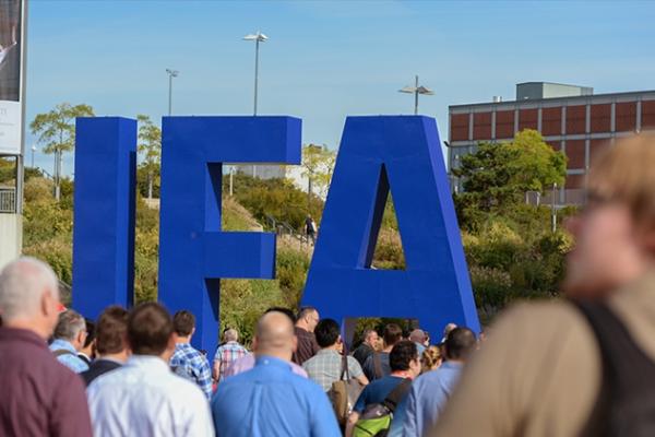 Ce aşteptăm să vedem la IFA 2017 începând cu 31 august: tripleta Xperia, LG V30, purtabile, laptopuri şi multe altele