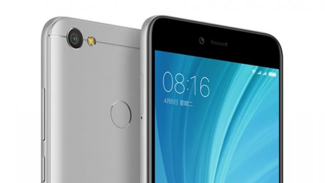 <b>Xiaomi Redmi Note 5A disponibil de astăzi la precomandă pe GeekBuying; varianta cu 3 GB RAM costă 169.99 dolari!</b>La doar câteva zile de la anunțul oficial iată că smartphone-ul Xiaomi Redmi Note 5A ajunge a fi listat la precomandă de către retailerii asiatici. Chiar cei de la GearBest.com listează acest terminal pentru suma de 189.99 dolari în varianta cu 