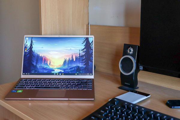 MSI Modern 14 - Un laptop perfect pentru elevi și studenți