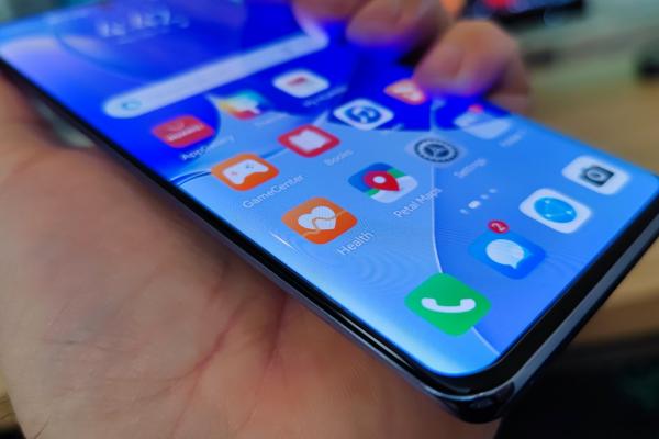 HUAWEI Nova 9: Display demn de un flagship de 2021 şi gata de gaming, binging