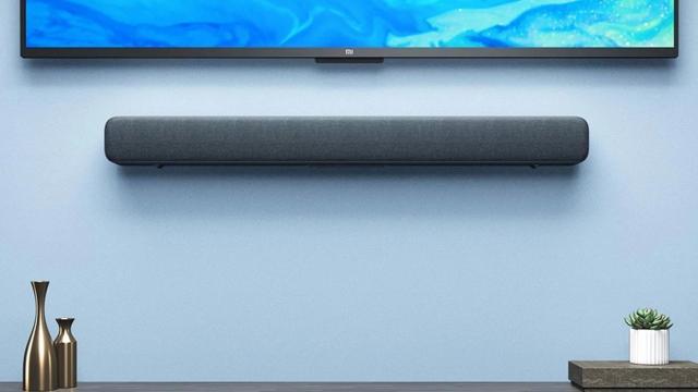 <b>Xiaomi TV Soundbar Speaker primește o reducere specială pe TomTop + livrare gratuită din depozit european</b>Avem astăzi o nouă recomandare de produs din partea celor de la TomTop. De această dată, e vorba despre un soundbar pentru cinefilii ce vor să se bucure de o experiență audio-video inedită în timpul urmăririi filmelor și serialelor preferate