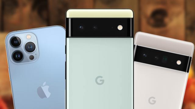 <b>Top 10 smartphone-uri în Trending pe Mobilissimo.ro în luna octombrie 2021: Google Pixel 6 cucereşte România, alături de telefoane mari Samsung, Apple</b>Dacă e început de lună, atunci e momentul pentru un nou top 10 dedicat telefoanelor în Trending pe Mobilissimo.ro. Oficial e gata cu lansările de smartphone-uri pe acest an, ecuaţia a fost rezolvată şi de Google, care 