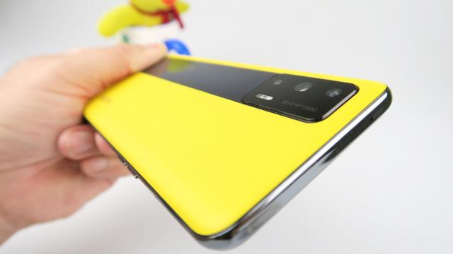 <b>realme GT 2 Pro ar fi primul flagship veritabil al brandului; Aflăm cât costă și posibila perioadă de lansare</b>În urmă cu doar câteva zile am aflat printre altele și faptul că realme pregătește o extindere pe segmentul premium, cu telefoane de până în 700 de euro. Acum descoperim și care ar putea fi unul dintre aceste prime flagship-uri veritabile