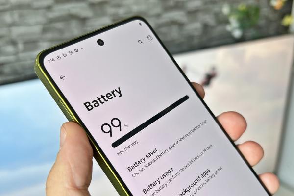 Motorola moto g86 Power: Baterie pentru Netflix, cu o capacitate impresionantă pentru talie