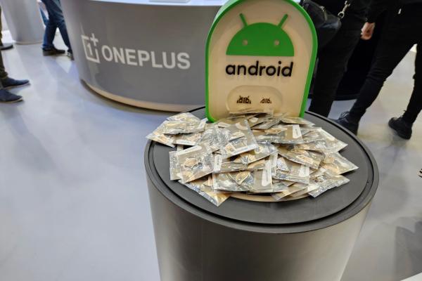 Tur stand OPPO MWC 2023