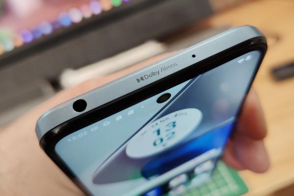 Motorola Moto G23: Conectivitate 4G, dual SIM, cu viteze decente + NFC pentru plăți contactless