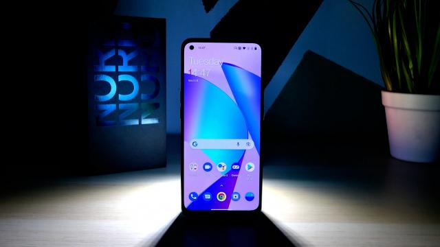 <b>OnePlus Nord CE 3 are specificațiile dezvăluite înainte de debut; Aduce display AMOLED generos, baterie de 5000 mAh și încărcare rapidă</b>OnePlus a anunțat deja un flagship în 2023, OnePlus 11, telefon care a primit deja o recenzie detaliată din partea noastră. Compania urmează să anunțe totuși și modele mai accesibile, midrange spre high midrange, în următoarele luni. OnePlus Nord CE 3