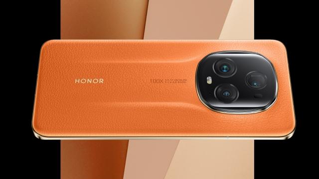 <b>Honor Magic5 Ultimate anunţat în China: inaugurează bateria silicon-carbon, are 3 camere de 50 MP</b>La o săptămână după debutul seriei Honor Magic 5, iată că se confirma zvonurile şi avem parte şi de o versiune Ultimate. Honor Magic5 Ultimate a debutat doar în China deocamdată şi pare a se axa pe inovaţii la nivel de baterie

