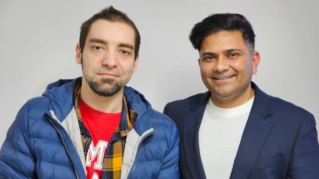 <b>Interviu: am stat de vorbă cu Pranveer Singh Rathore, inginer R&D Samsung despre viitorul reciclării, sustenabilităţii</b>La MWC 2023 nu a fost doar despre lansări, prototipuri, încărcare ultra rapidă sau telefoane cu răcire avansată. S-a vorbit mai mult ca oricând despre sustenabilitate, iar eu am avut ocazia să discut cu un oficial Samsung pe această temă