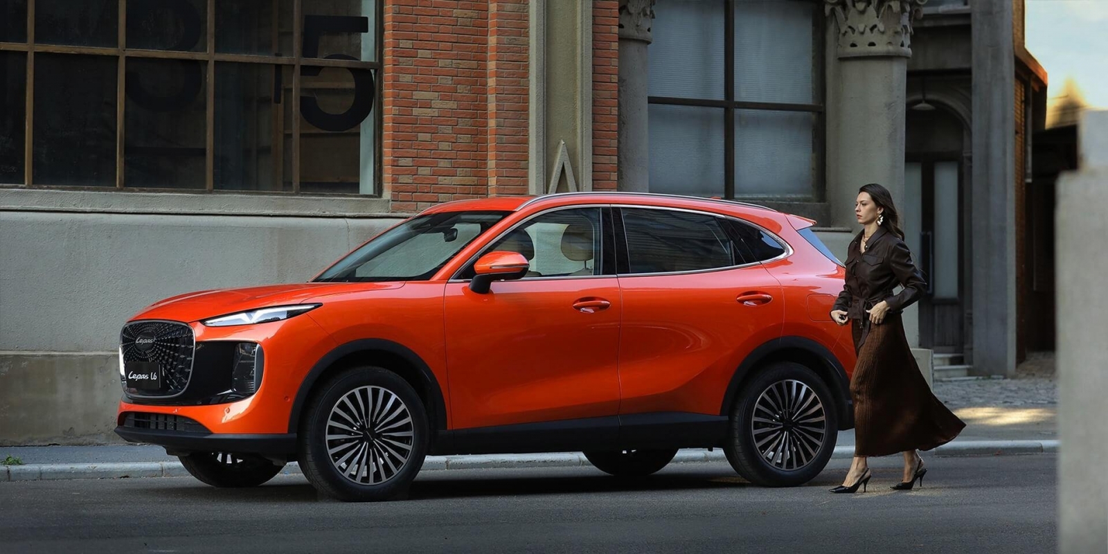 LEPAS pregătește un nou concept-car și prezintă tehnologiile SUV-urilor L6 și L8, disponibile deja în România