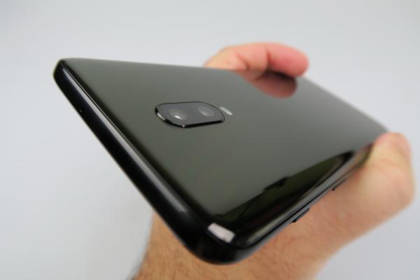 OnePlus 6T: Cameră în mare la fel (ca la OnePlus 6), plus câteva corecții
