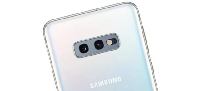 Samsung Galaxy S10 E se dezvăluie la rândul său în fotografii oficiale de produs; Varianta Lite e fix ce ne aşteptam