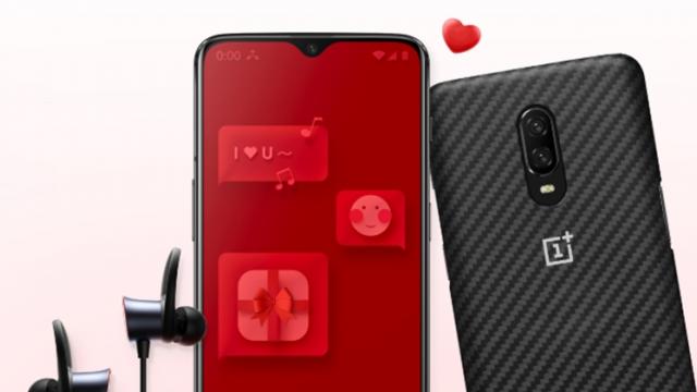 <b>Oferte speciale pe OnePlus.net de Valentine's Day! Reduceri la telefoane și pachete cu accesorii</b>Prima zi a lunii februarie marchează și startul campaniilor de Valentine's Day, iar printre companiile ce dedic să organizeze asemenea promoții se află iată și OnePlus. Producătorul chinez vine cu reduceri speciale la pachete 