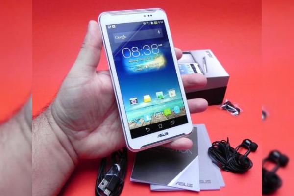 ASUS FonePad Note FHD6 unboxing: debutul unui format de device și un terminal cu stylus interesant (Video)