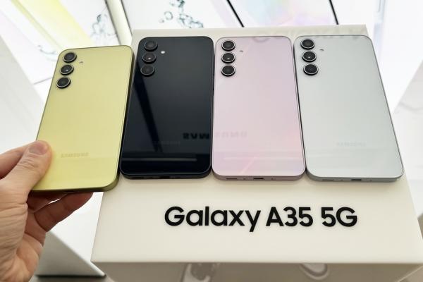 Samsung Galaxy A35 hands-on: sticlă în spate, cameră principală nouă şi chiar un pic de AI