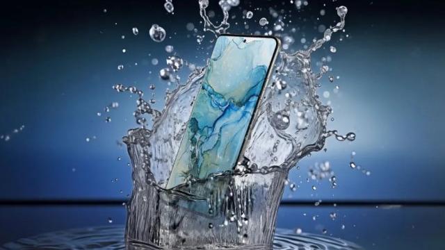 <b>Motorola edge 50 Pro este oficial! Vine cu ecran curbat 144Hz, procesor Snapdragon 7 Gen3 și certificare IP68</b>Această zi de 3 aprilie 2024 marchează lansarea lui Motorola edge 50 Pro, un smartphone mid-range cu design premium,  cameră doldora de funcții AI și cu certificare IP68. În stilul seriei "edge" se păstrează și curburile ecranului