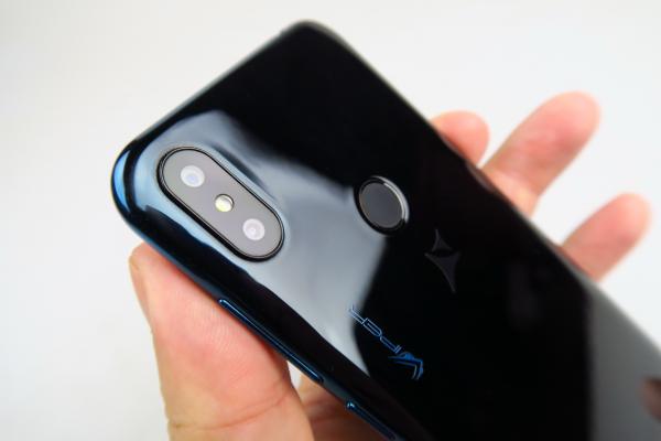 Allview V4 Viper: Cameră bună la culori şi close-up