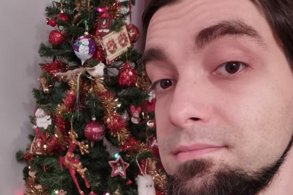 Cum arată o zi petrecută cu Huawei Nova 5T: între gaming şi 4 camere cu AI numai bune de poze de Crăciun, plus fotografii nocturne memorabile