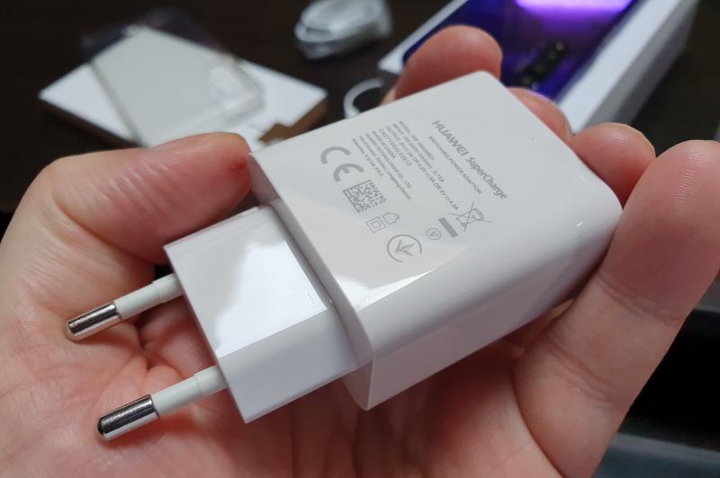 Huawei Nova 5T - Accesorii: Huawei-Nova-5T_012.jpg