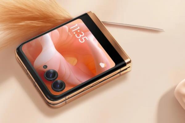 Motorola RAZR 50 Ultra are specificațiile dezvăluite, fiind listat în baza de date TENAA