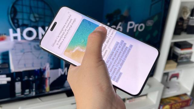 <b>HONOR reinventează interacţiunea cu telefonul prin AI: Magic Portal îți câștigă secunde în viața de zi cu zi</b>Atunci când s-a lansat telefonul HONOR Magic 6 Pro în România, una dintre funcţiile peste care mi s-a părut că am trecut prea rapid este Magic Portal. Nu de alta, dar ea aduce AI-ul în prim plan pe telefoanele HONOR şi a schimbat modul în care am