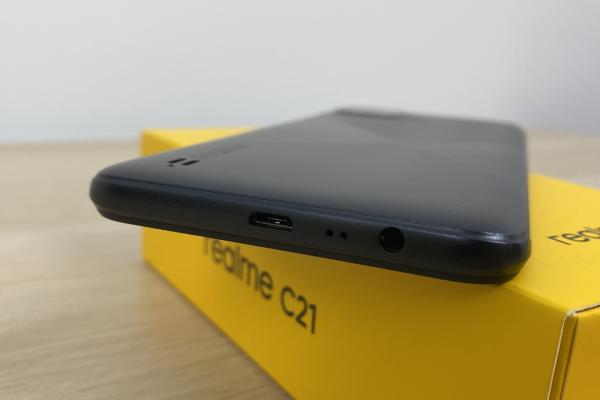 Realme C21: Conectivitate cu 4G, dual SIM, microUSB 2.0
