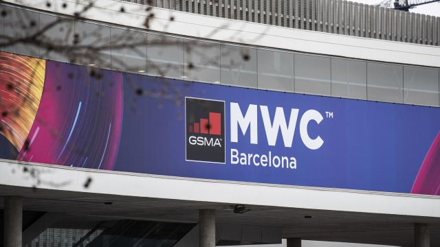 <b>Organizatorii MWC 2021 continuă pregătirile pentru ediția fizică din Barcelona, în timp ce IFA 2021 este anulat</b>Două dintre cele mai importante târguri tech din lume sunt MWC din Barcelona și IFA din Berlin, conferințe la care și noi participam înainte de sosirea pandemiei și unde vedeam în premieră cele mai noi smartphone-uri