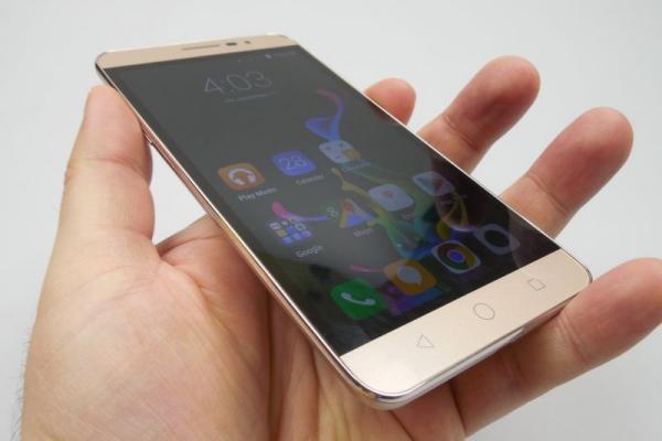 Caraianopol Sterie este fericitul câștigător al smartphone-ului Coolpad Modena
