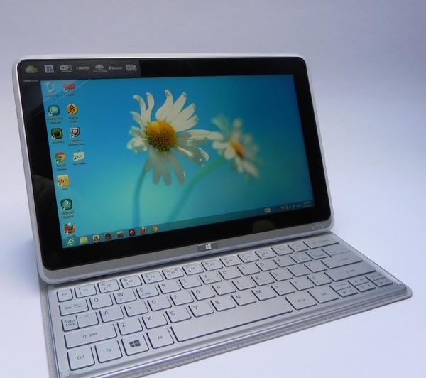 Acer Iconia W700 - Galerie foto Mobilissimo.ro: Acer-Iconia-W700-Galerie-foto-Mobilissimo.ro_003.jpg