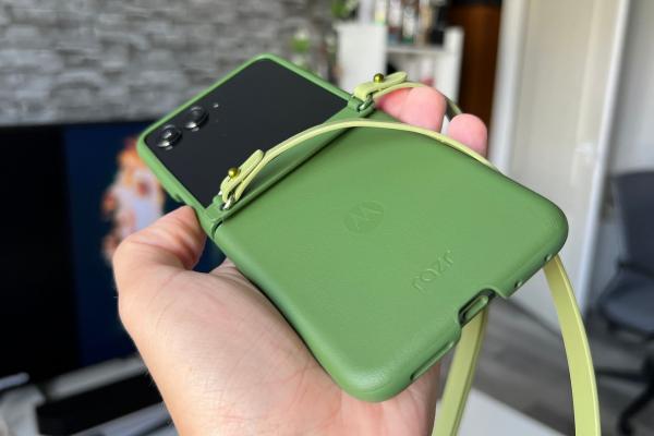 Motorola RAZR 50 Ultra: Sunet de calitate livrat de difuzoarele stereo, plus Snapdragon Sound