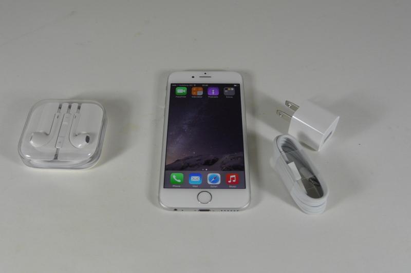 Unboxing (conținutul cutiei): iPhone-6-Unboxing_001.jpg