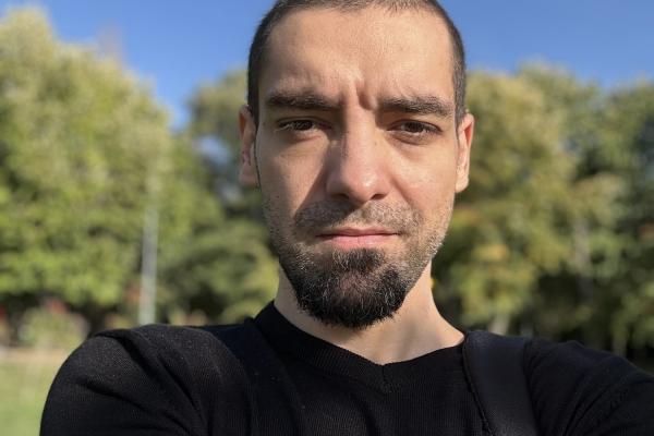 Apple iPhone 15 Pro - Mostre foto (Selfie)