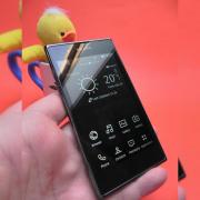 Review LG Prada 3.0 - telefonul fashion cu preț decent, interfață alb/negru, design deosebit (Video)
