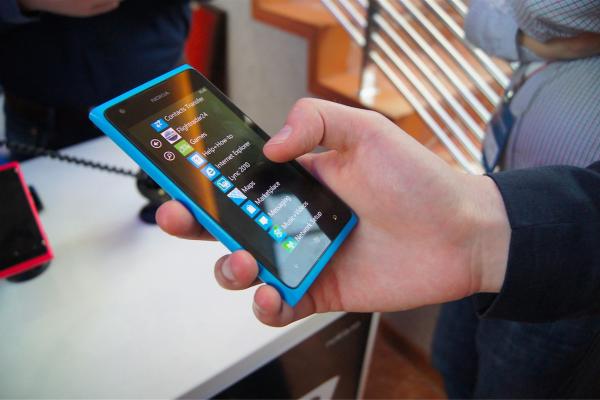 Nokia Lumia 900 În România - primele impresii