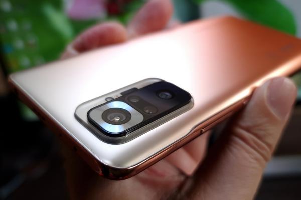 Redmi Note 10 Pro primește o actualizare care îi oferă 2 GB de RAM virtual; Update-ul se livrează momentan în China
