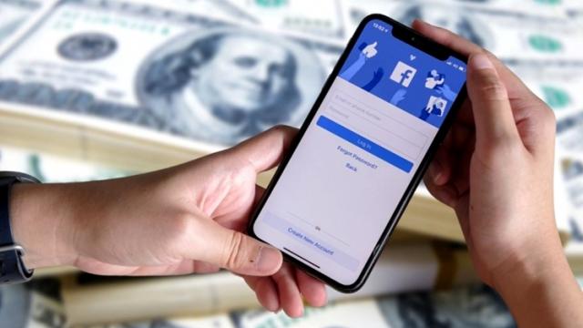 <b>Facebook a ajuns să valoreze 1 trilion de dolari după câștigarea a două procese anticoncurențiale</b>În lume există doar câteva companii a cărei valoare depășește suma colosală de 1 trilion de dolari. Apple a marcat o premieră, devenind încă din anul 2018 prima companie estimată la 1 trilion de dolari. Producătorul iPhone a fost ajuns din urmă de către