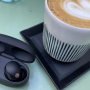 Sony WF-1000XM5 Review: Noile căști wireless premium sunt aici, cu ANC îmbunătățit, mai compacte și cu autonomie de invidiat (Video) + Tur Muzical al Bucureștiului