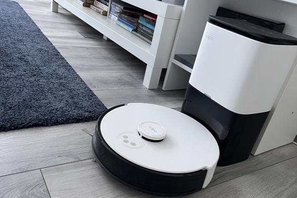 TP-Link Tapo RV30 Plus Review: Un aspirator robot cu stație de golire automată a prafului, puternic și gata de treabă la o simplă apăsare de buton sau comandă vocală