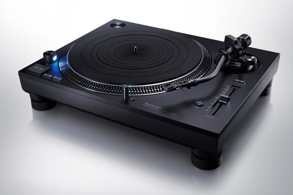 Pasionaţi de pickupuri? Technics tocmai a lansat o nouă versiune GR2 a legendarului SL-1200/1210GR