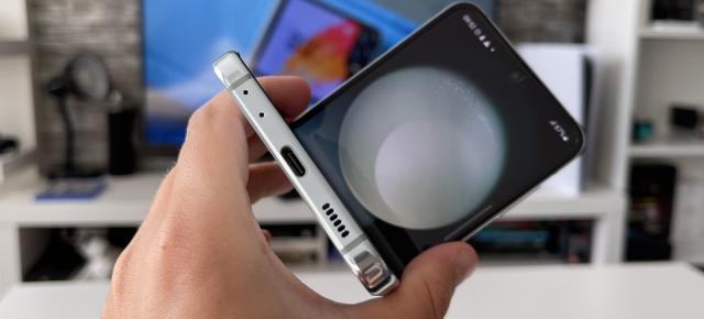 Samsung Galaxy Z Flip5: Acustica stereo cu Dolby Atmos, lasă recordurile pe seama lui Fold 5