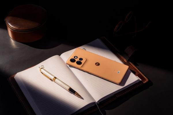 Motorola edge 50 ajunge în România, smartphone cu certificare militară, pregătit de condiții extreme