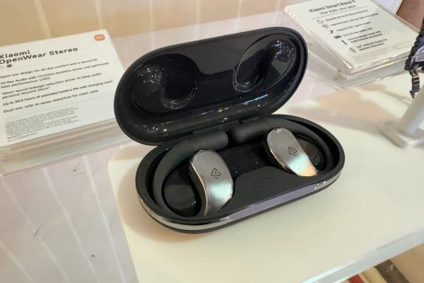 Xiaomi OpenWear Stereo - Fotografii