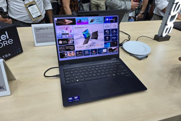 Acer TravelMate P6 14 AI - Fotografii hands-on IFA 2024
