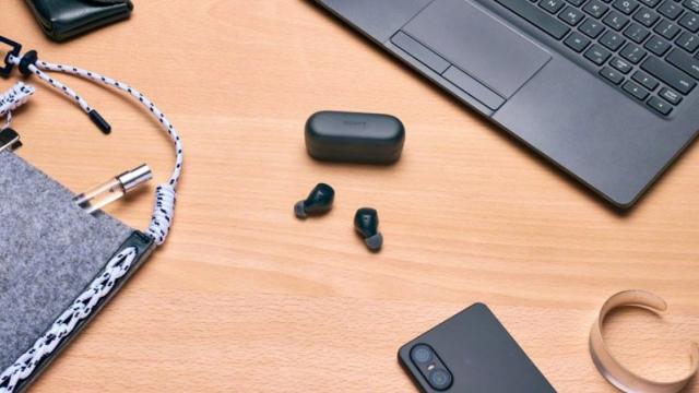 <b>Căşti noi Sony wireless: WF-C510 au preţ accesibil, autonomie de 11 ore, nuanţe cool</b>Sony WF-C510 este cel mai nou set de căşti wireless de la Sony, tocmai anunţat pe piaţa europeană. Avem de-a face cu căşti in-ear cu design tip "buds", care vin cu design compact şi oferă o autonomie bunicică, de 11 ore