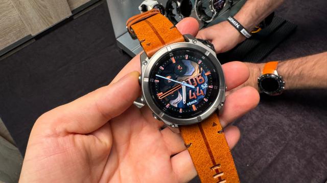 <b>Garmin își aduce noile smartwatch-uri Enduro 3 și Fenix 8 în România, purtabile de cursă lungă, ba chiar și cu încărcare solară</b>Pe data de 27 august Garmin anunța la nivel global lansarea noilor smartwatch-uri Fenix 8 și Enduro 3, iar simultan susținea un eveniment de presă și în România, la care am participat. Colegul Alex ne-a adus informații proaspete 