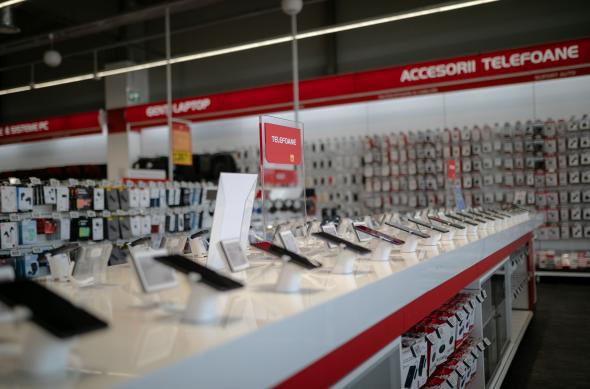 Black Friday de primăvară Altex: Altex interior magazin.jpg
