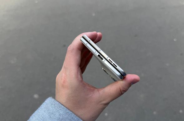 Motorola RAZR Fold - Fotografii design: Motorola_ (21).jpg