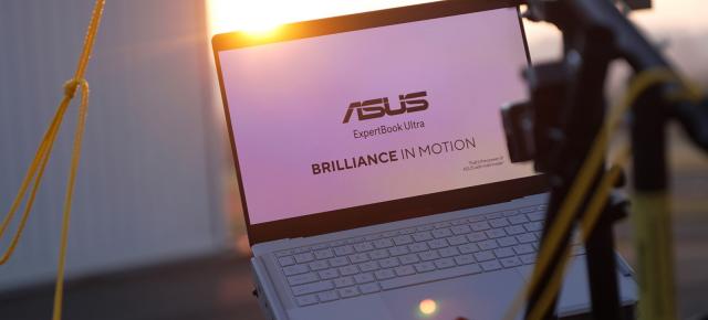 ASUS ExpertBook Ultra dincolo de Everest: laptopul a rezistat la -42°C și presiune extremă, la aproape 9000 de metri altitudine (test extrem)